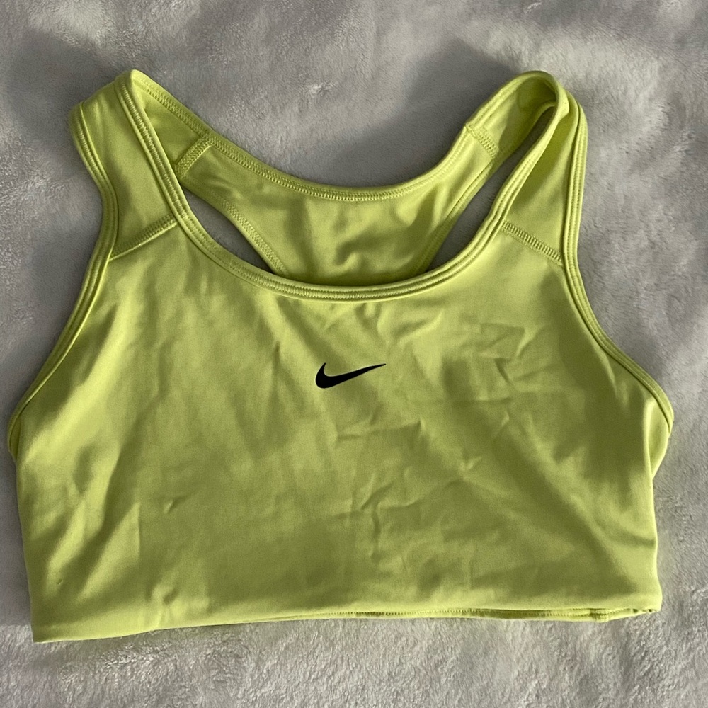 Never used, new Nike sports bra, wrinkled from storage !!
